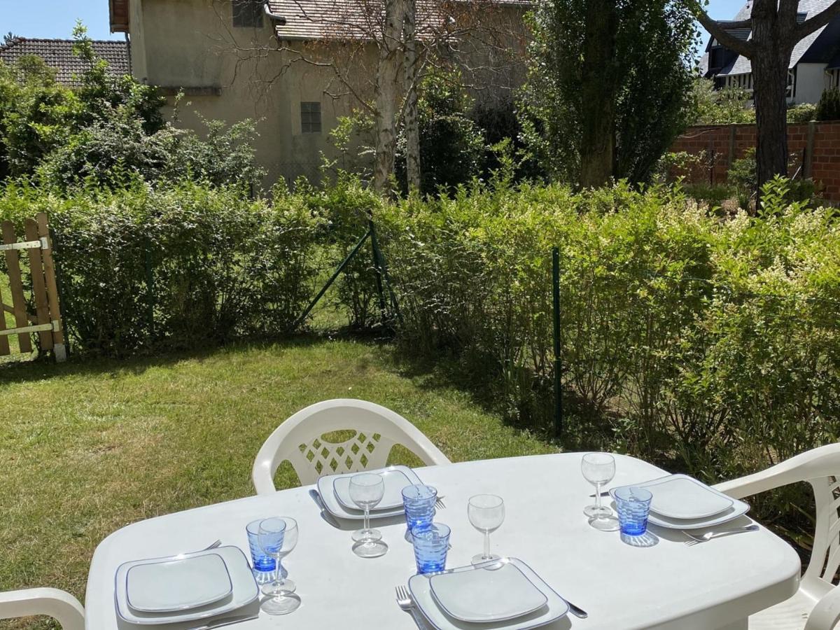 Cabourg : Studio Rez-De-Jardin Proche Plage, Animaux Acceptes, Tv, Wi-Fi Optionnel - Fr-1-487-331 Exterior photo